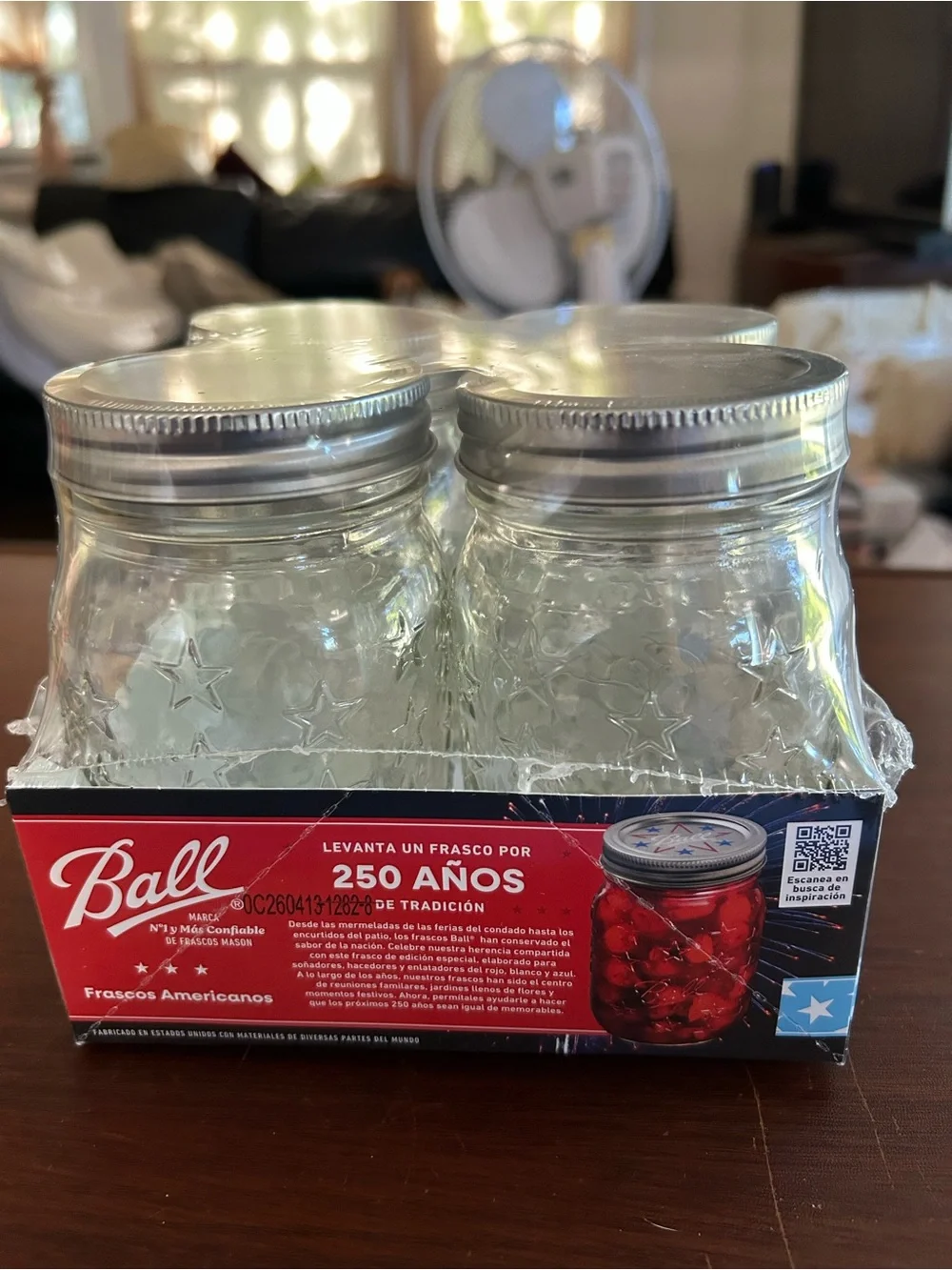 NWT Ball Americana Clear Glass Mason Jars - Silver Lids (Set of 4 pint jars)